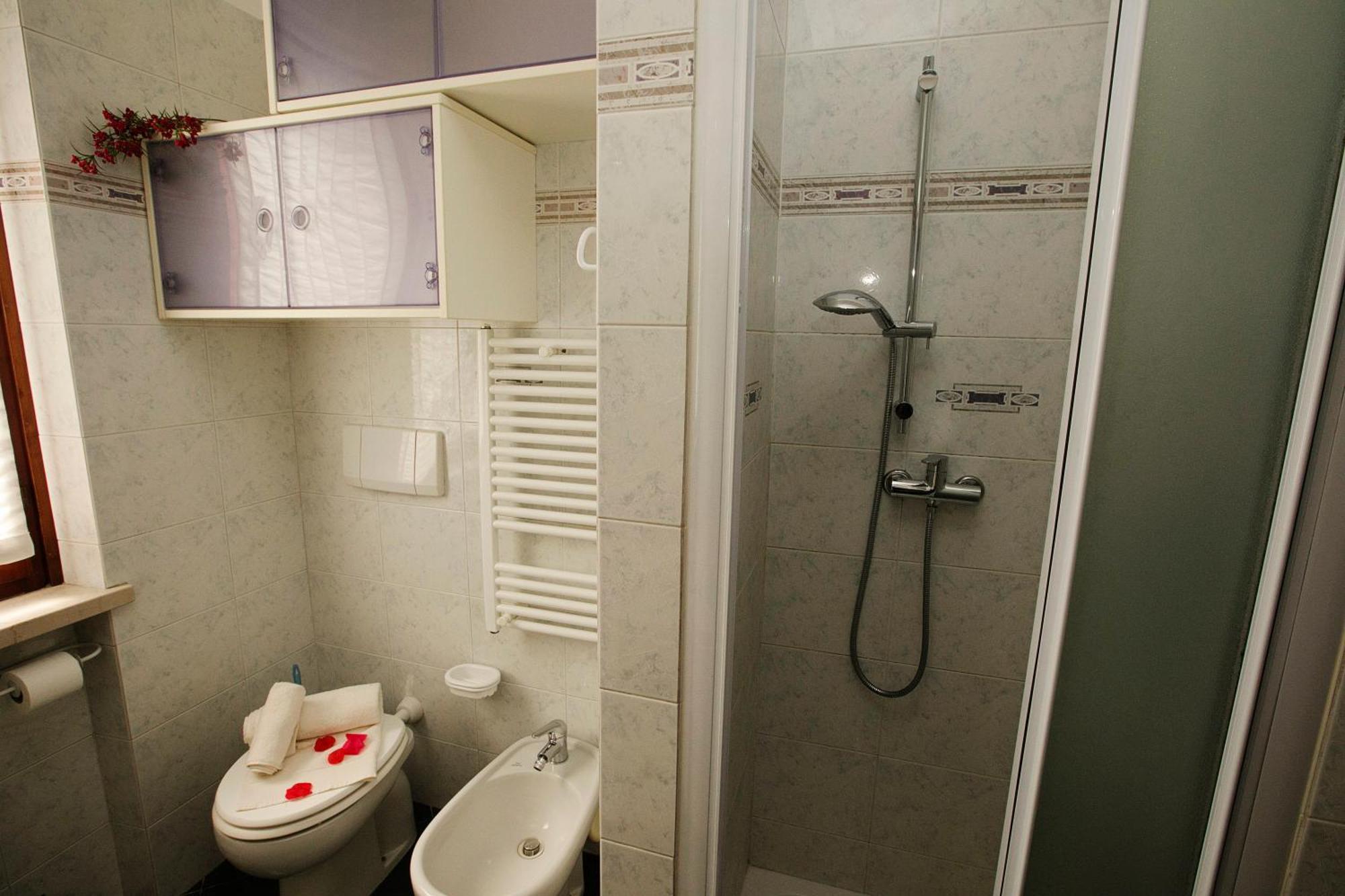 Casa Del Faro - Happy Rentals Песк'єра-дель-Гарда Екстер'єр фото
