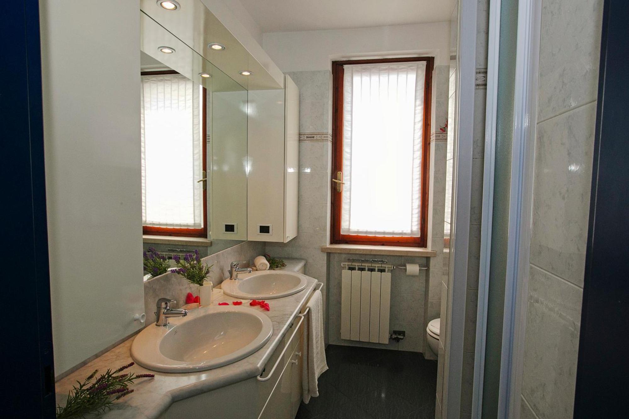 Casa Del Faro - Happy Rentals Песк'єра-дель-Гарда Екстер'єр фото